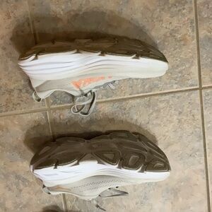 Hoka Bondi women’s 9.5 used